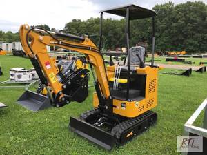 lot 43 image: ATS RT15R mini excavator with 16in ...