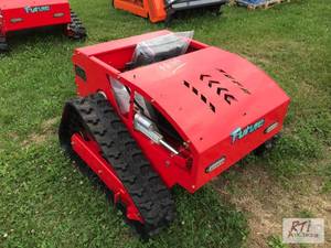 lot 48 image: Future 800 remote controlled tracke...