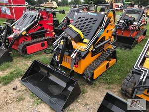 lot 55 image: Future FT360T tracked mini skid loa...