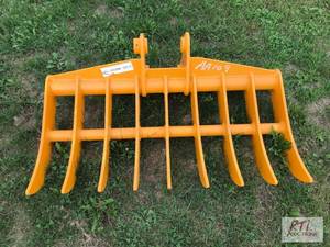 lot 92 image: 44in rake for Cat 305 sized excavat...