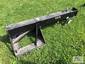 lot 98 image: Fork mounted extendable boom pole. ...