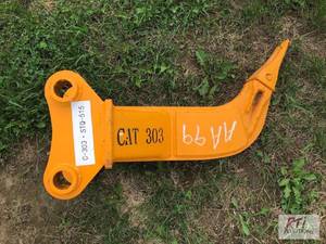 lot 100 image: Frost tooth for Cat 303 sized excav...