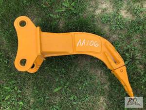 lot 102 image: Frost tooth for Cat 305 sized excav...