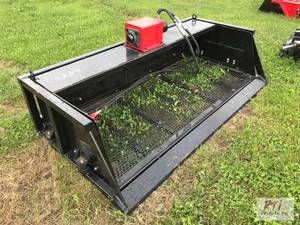 lot 107 image: Future 6ft hydraulic sifting bucket...