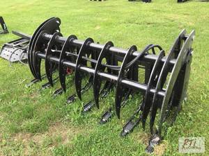 lot 109 image: Future 6ft log grapple bucket for s...