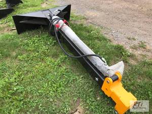 lot 134 image: Future hydraulic extendable boom po...