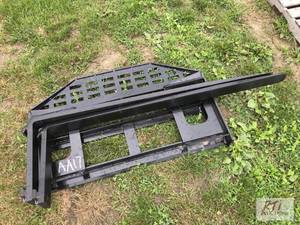 lot 154 image: Future light duty skid loader palle...