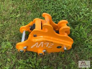 lot 173 image: Hydraulic quick coupler for mini ex...
