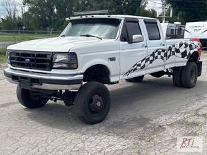 lot 3 image: 1996 Ford F-350 XLT pickup truck. V...