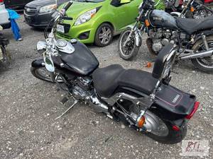 lot 34 image: 1999 Yamaha XVS650 motorcycle. V...