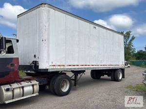 lot 44 image: 1985 Fruehauf 28 foot dry van tr...