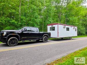 lot 46 image: Single axle 30ft office trailer, tw...