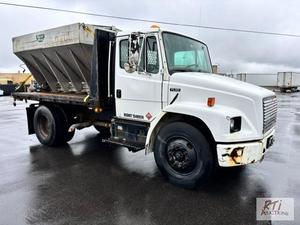 lot 55 image: 2001 Freightliner SA flatbed salte...