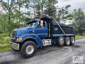 lot 56 image: 1999 Sterling tandem axle dump with...