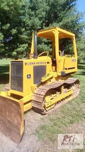 lot 80 image: John Deere 450G bulldozer. 3460 hou...