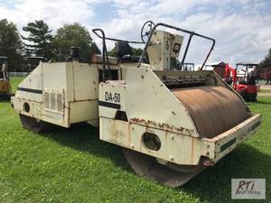 lot 81 image: Ingersoll Rand DA-50 double drum ro...