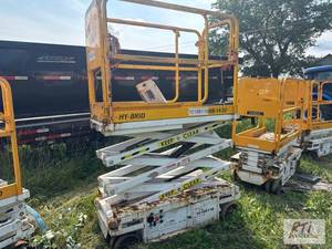 lot 90 image: Hy-Brid Lifts HB-1430 scissor lift....
