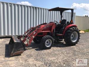 lot 98 image: Case DX35 tractor, 4WD, quick conne...