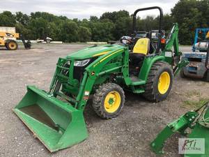 lot 100 image: John Deere 3033R tractor, quick con...