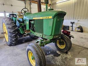 lot 103 image: &nbspJohn Deere 3020 Tractor. Dies...
