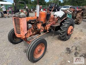 lot 104 image: J.I. Case VA tractor. 2WD with wide...
