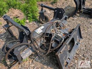 lot 173 image: LandHonor skid steer hydraulic powe...