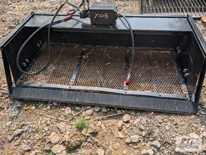 lot 178 image: Hydraulic skid steer screenings...