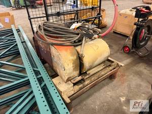 lot 221 image: Challenge hydraulic pump.&nbspDies...