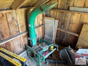lot 222 image: Billy Goat leaf vacuum. Powered by ...