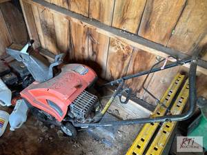 lot 224 image: Ariens Path-Pro 21 inch snow blo...