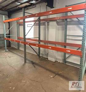 lot 267 image: Lot of teardrop pallet racking, ...