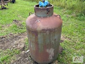 lot 330 image: Steel storage tank. Condition unkno...