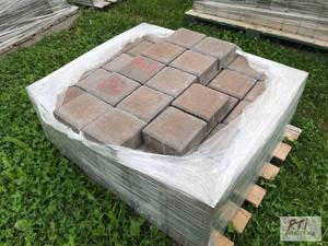 lot 333 image: Partial pallet of square concrete p...