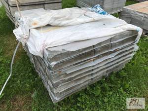 lot 334 image: Pallet of mixed size concrete paver...