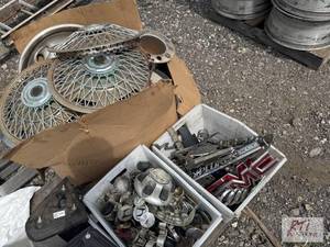lot 341 image: Lot of miscellaneous automotive emb...