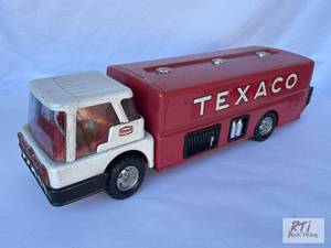lot 11 image: Texaco fuel truck, metal...