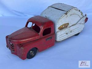 lot 53 image: Structo garbage truck...
