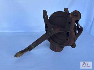 lot 106 image: Root and Heath corn sheller...