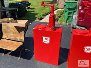 lot 116 image: Fuel tank with hand pump with Mobil...