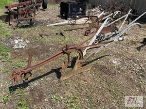 lot 139 image: International Harvester horse drawn...