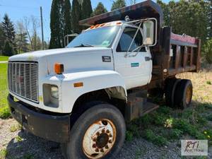 lot 4 image: 1998 GMC C7500 Dump truck. 34,000GV...