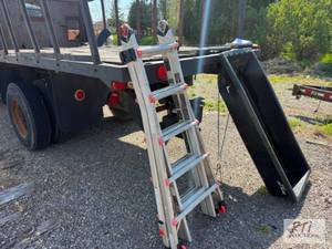lot 63 image: Little Giant 22FT ladder. Giant Lev...