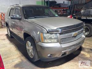 lot 9 image: 2011 Chevrolet Tahoe LS sport utili...