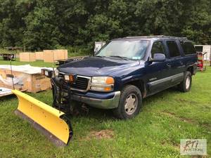 lot 11 image: 2003 GMC Yukon XL, 4x4, PW, PL, AC...