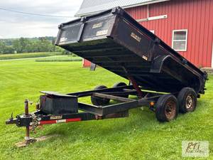 lot 24 image: 2010 Belmont hydraulic dump trailer...