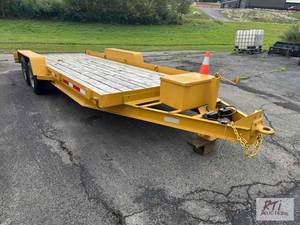 lot 26 image: 1998 Cross Country 18ft TA trailer...