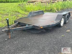 lot 32 image: Diamond plate steel tandem axle tra...
