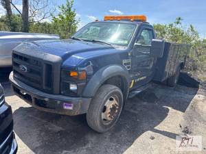 lot 36 image: 2009 Ford F450 utility truck. VIN1...