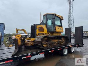 lot 50 image: John Deere 650J LGP dozer. 8825 hou...