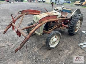 lot 94 image: Antique Ford tractor with loader, n...